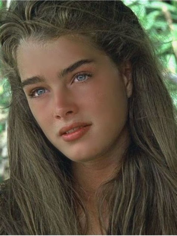 Brooke Shields is looking beautiful. Plastic surgery helped?
