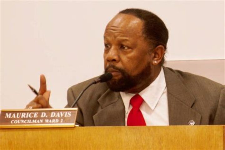 City Council Beat Mays again makes dramatic exit from Council meeting