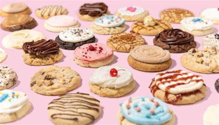 Crumbl Cookies opens today, Waitr expands to New Roads and more food