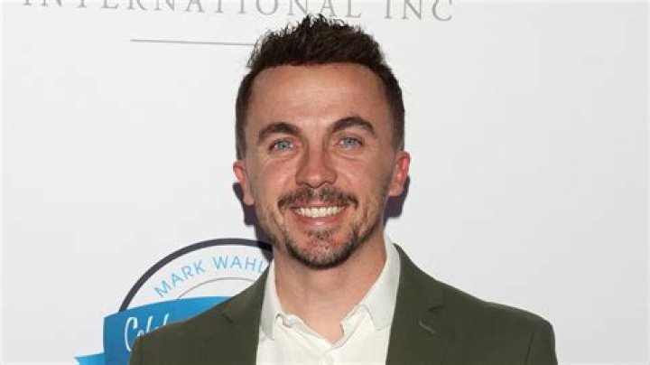 Frankie Muniz is '1000 obsessed' with son Mauz Mosley as he shares