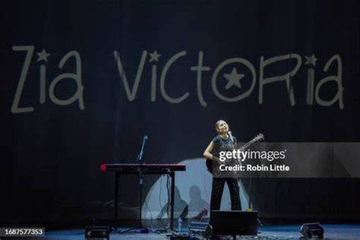 How singer Zia Victoria became a rising star after touring with Seal