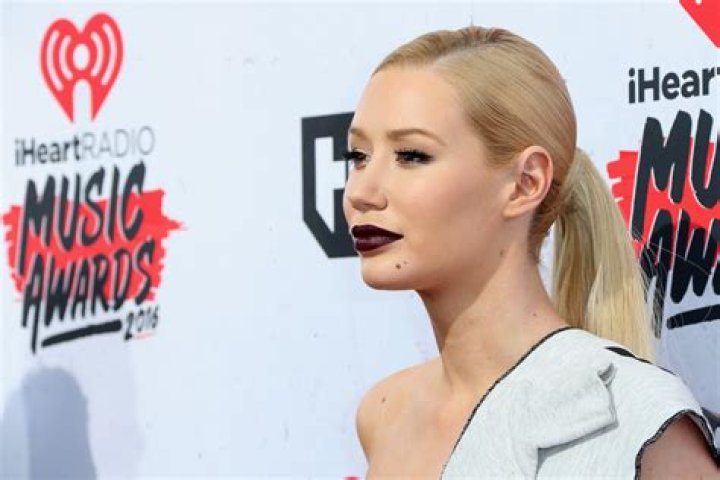 Iggy Azalea Returns To Instagram W/ Her First Post Since January 3