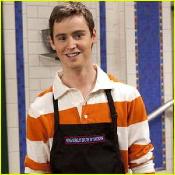 Justin Russo&rsquo;s Friend Zeke Turned Into A Major Hunk (Transformation