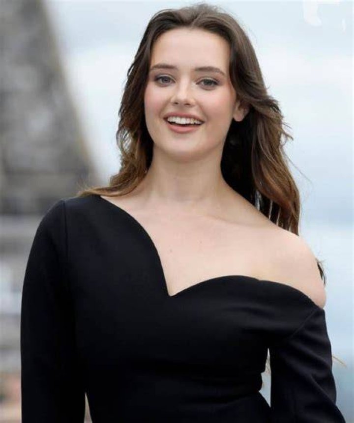Katherine Langford weight Loss Journey Before And After