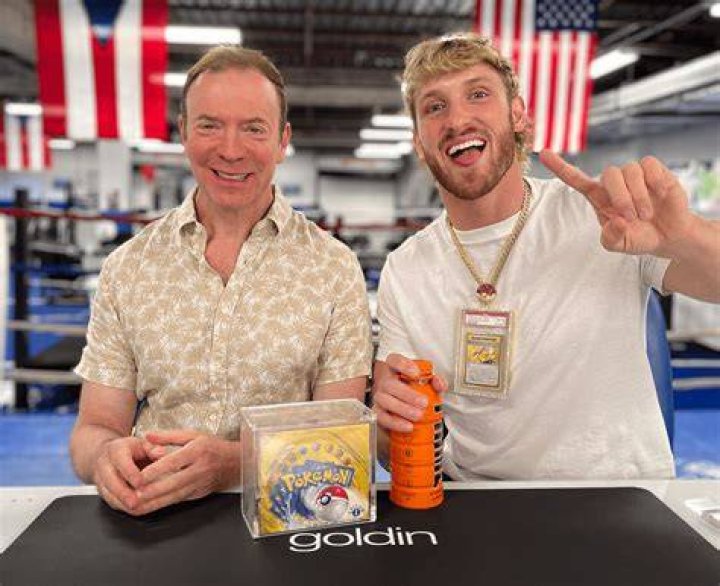 Ken Goldin from King of Collectibles is 57 years old.