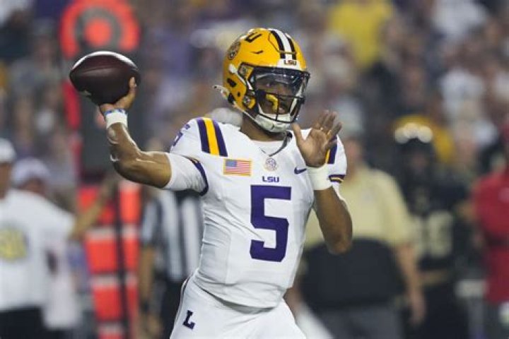 LSU Quarterback Jayden Daniels Would Be A Steal And Best QB In The 2024