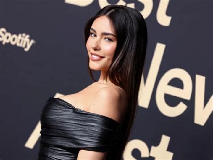 Madison Beer bio net worth, dating history, age, height, photos