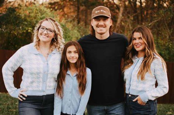 Morgan Wallen And His Sisters