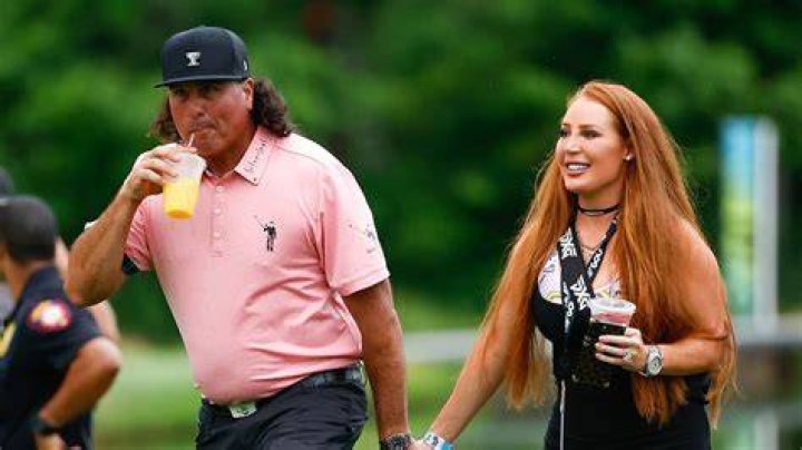 Pat Perez's wife goes on Instagram rant after golfer flees for LIV Tour