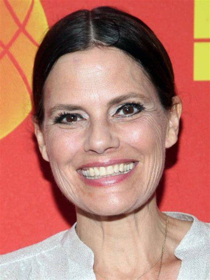 Picture of Suzanne Cryer