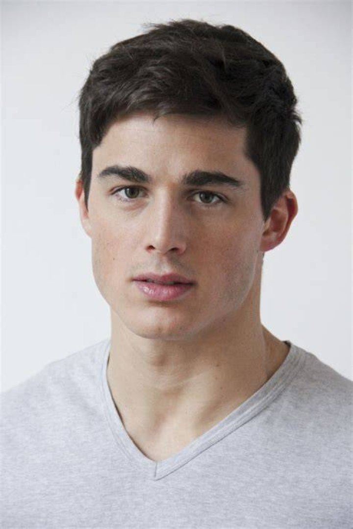 Pietro Boselli Bio, Wiki, Age, Height, Wife, Model, and Net Worth.
