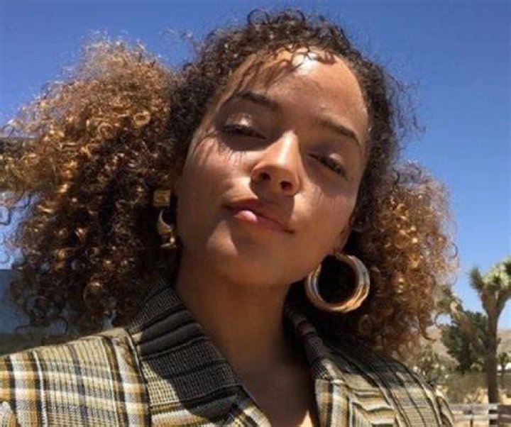 Quintessa Swindell age, height, and weight