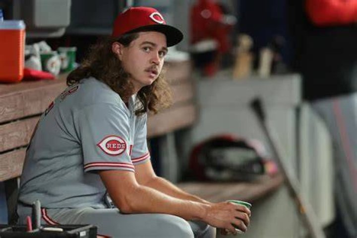 Rhett Lowder selected by Cincinnati Reds with No. 7 overall pick in MLB
