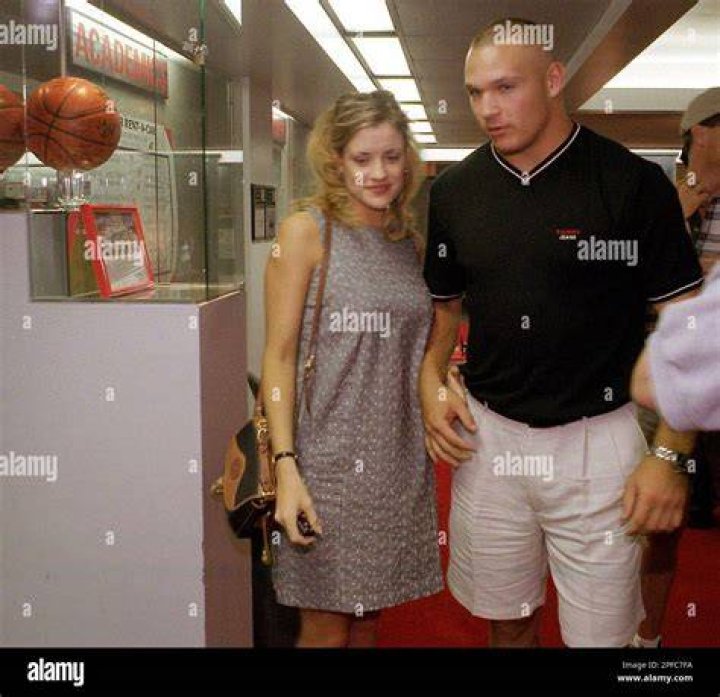 Uncover The Inspiring Story And Impact Of Laurie Urlacher