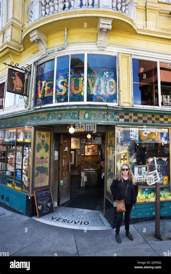 Vesuvio Caf&eacute;, San Francisco, California, United States Bar Review